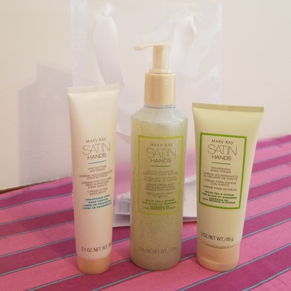 Mary Kay Satin Hands Set